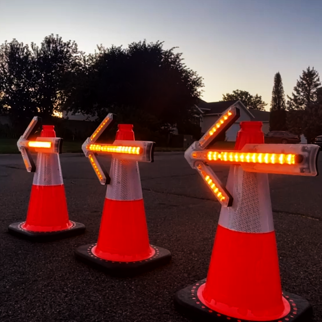 Portable Arrow Safety Light – 3-Pack - DARKWING TECH